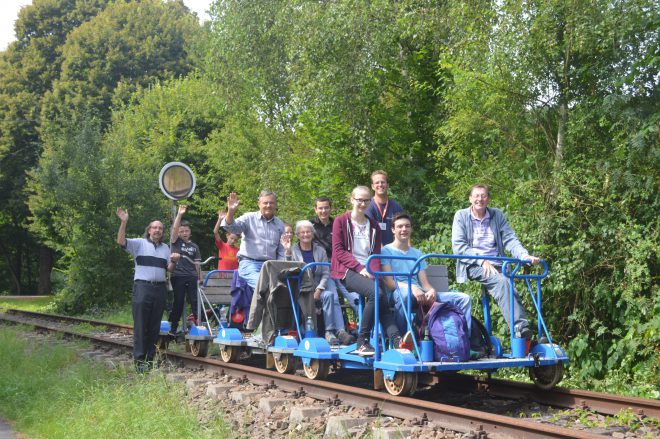 Ein Fahrradweg auf Schienen