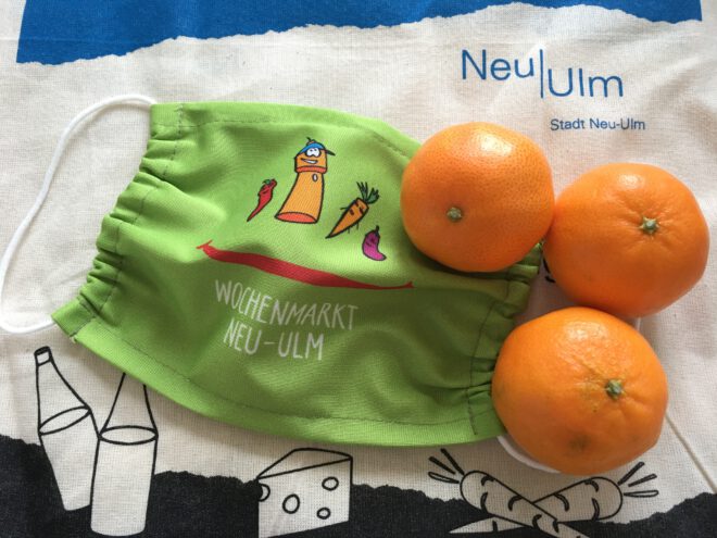 Masken-Aktion auf Neu-Ulmer Wochenmarkt
