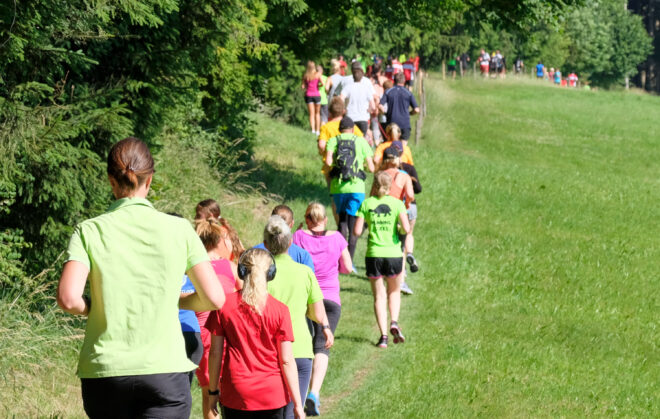 Einmal um die Erde: Kilometer sammeln für das Kinderhospiz St. Nikolaus Bad Grönenbach
