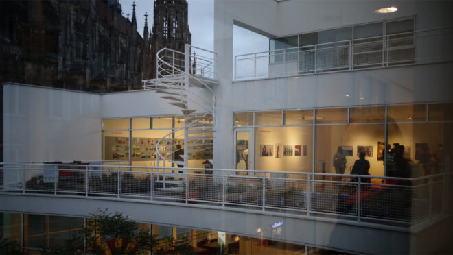 Das Stadthaus auf dem Ulmer Münsterplatz. Foto: Michel Salzenberg