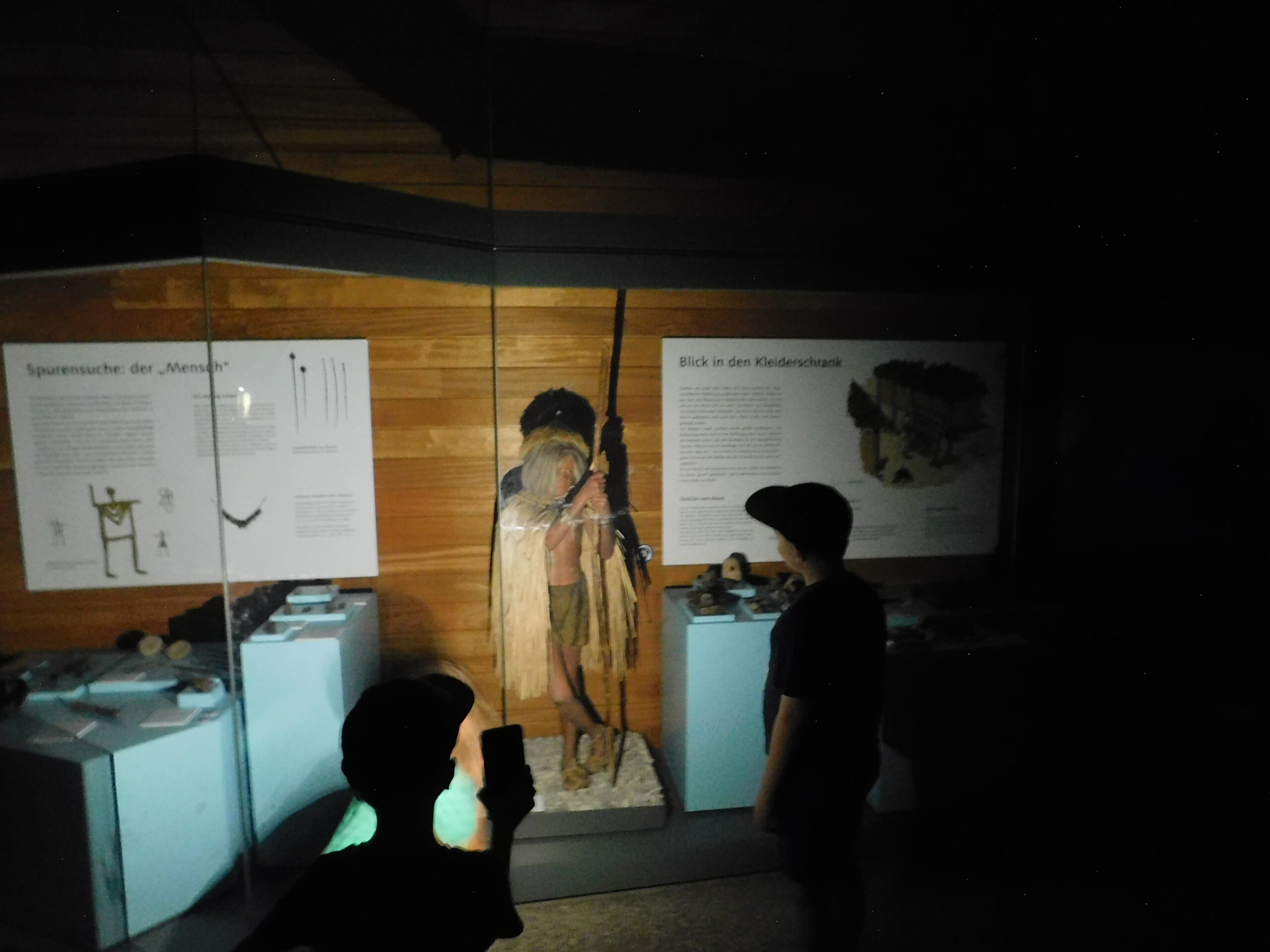 „Nachts im Museum“ – Taschenlampenführung