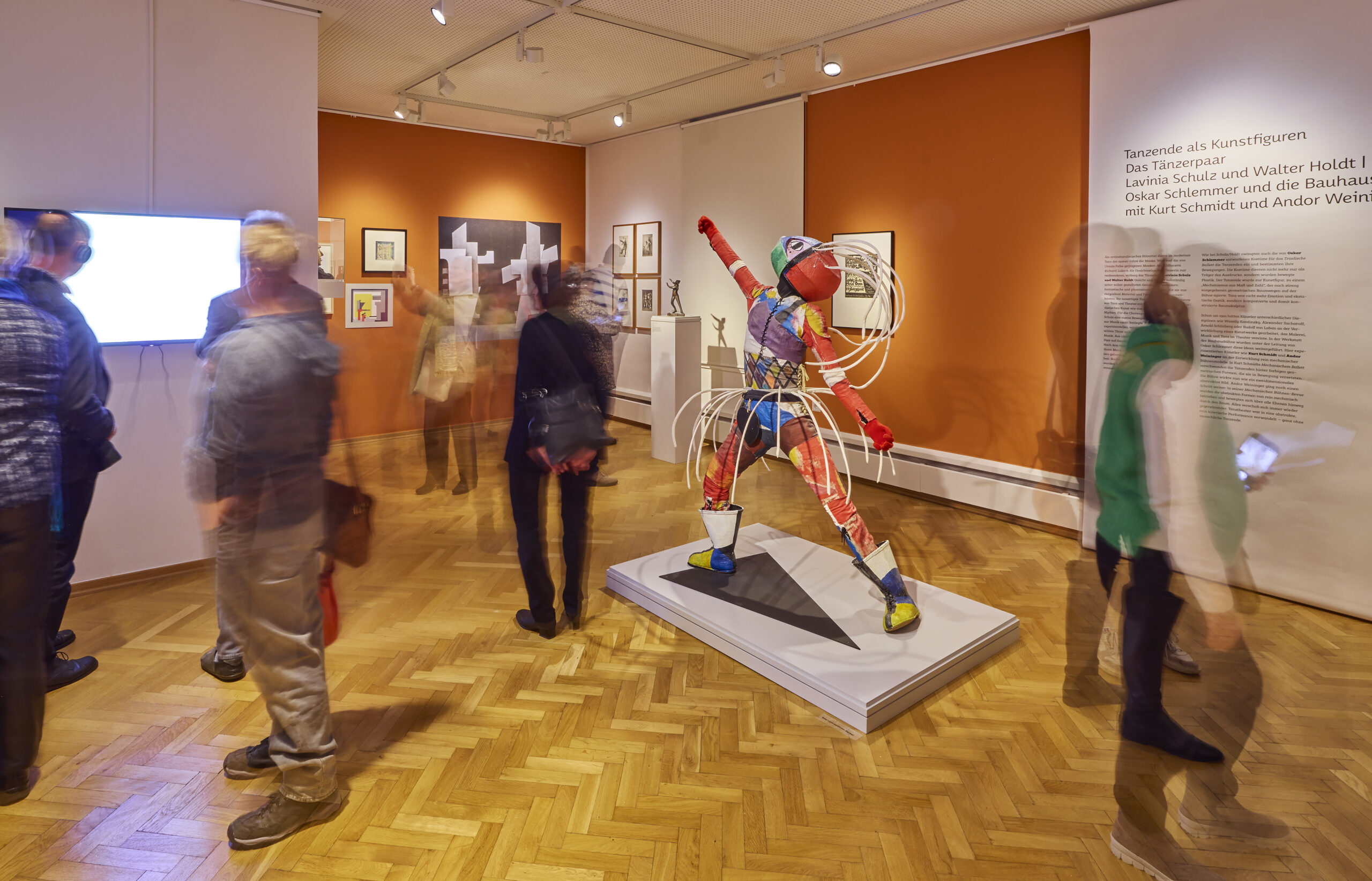 Familienführung durch die Sonderausstellung „Tanze dein Leben - Tanze Dich selbst“